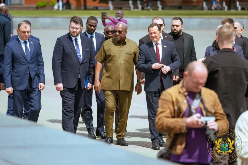 Mahama lays wreath at Brest Hero Fortress, honours WWII fallen