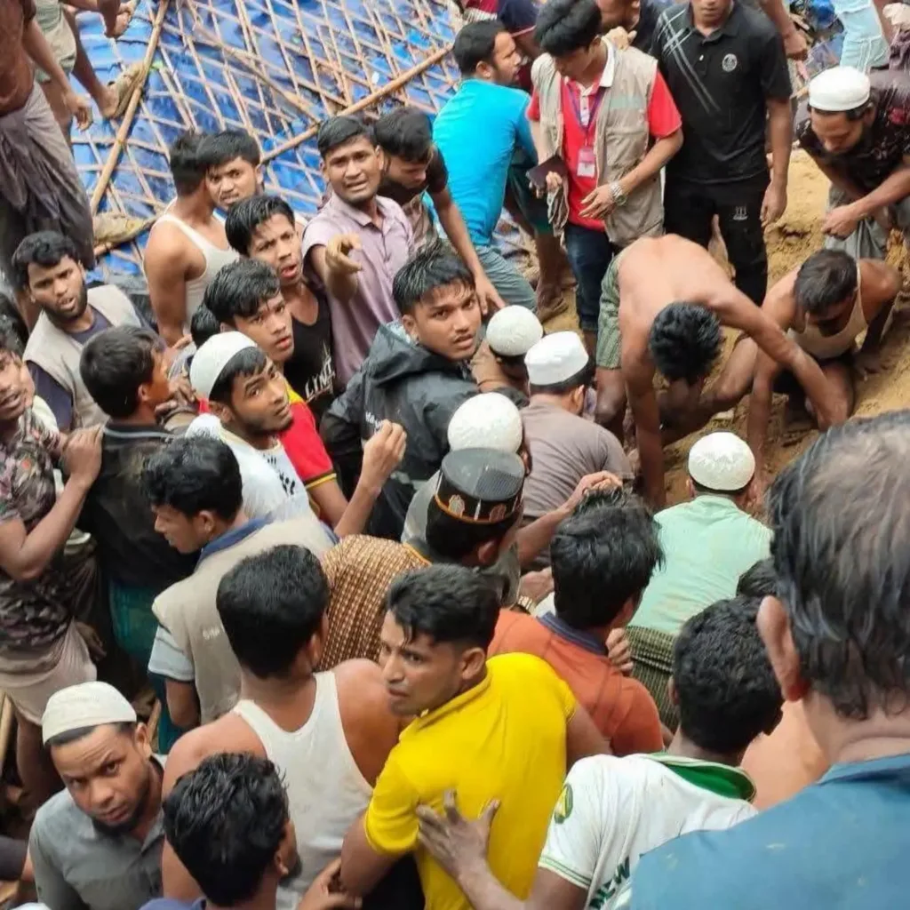 Eight killed after landslide hits girls' school in Bangladesh Eight killed after landslide hits girls' school in Bangladesh
