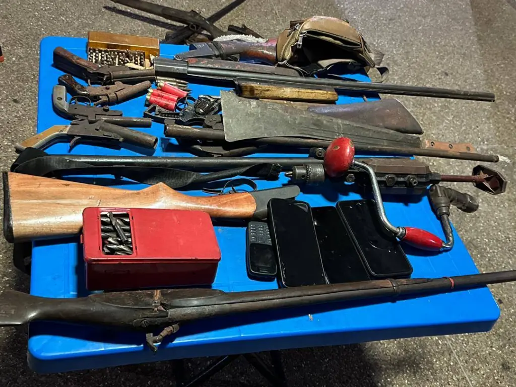 3 suspects arrested in Akatsi in robbery crackdown 3 suspects arrested in Akatsi in robbery crackdown