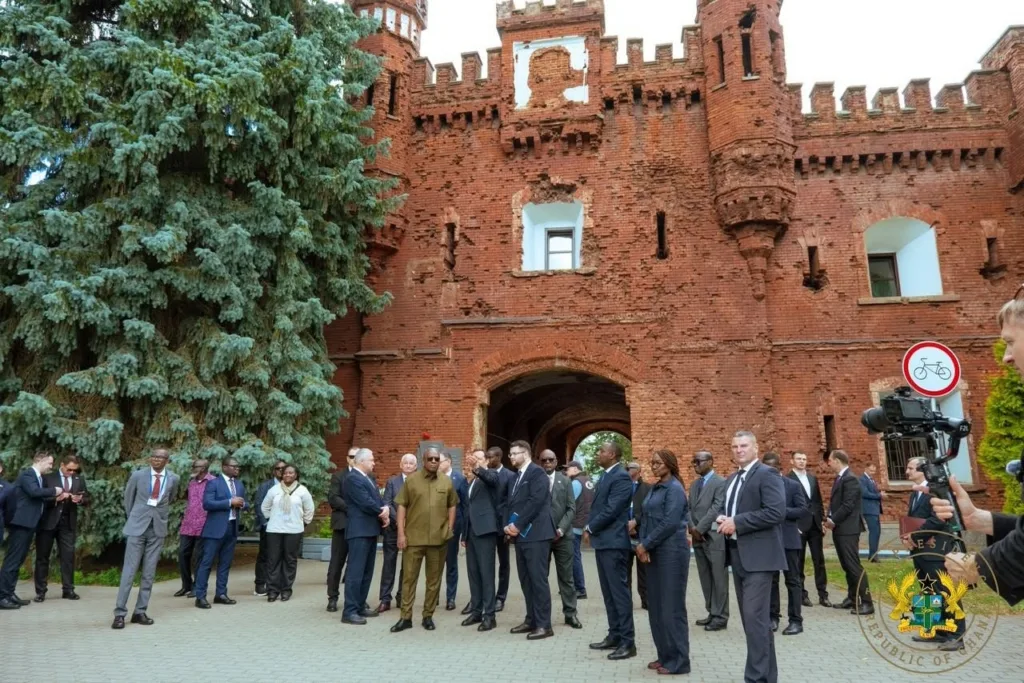 Mahama lays wreath at Brest Hero Fortress, honours WWII fallen
