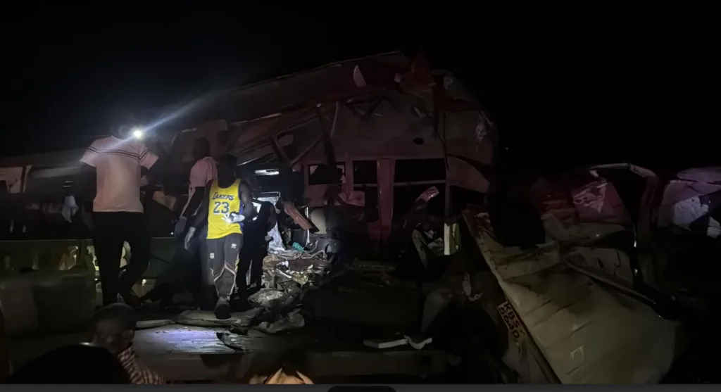 Fourteen dead, 28 injured after Kenyan trailer collides with bus in Uganda 