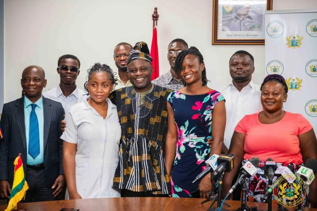 Health Ministry clears salary arrears for 99% of 13,500 nurses, midwives Health Ministry clears salary arrears for 99% of 13,500 nurses, midwives