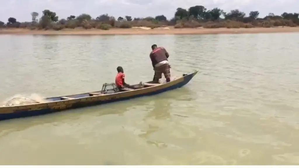 Climate change and pollution threaten livelihoods of White Volta fishermen