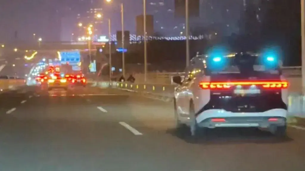 Mass robotaxi malfunction halts traffic in Chinese city