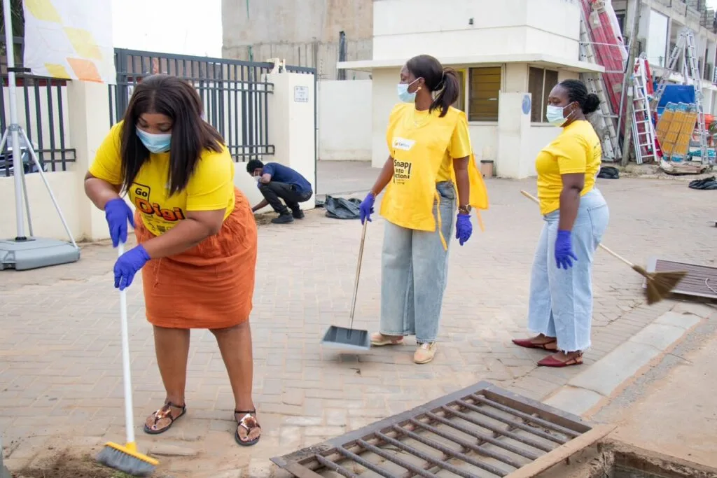 CalBank joins national sanitation exercise, donates clean-up equipment to Korle Klottey Municipal Assembly
