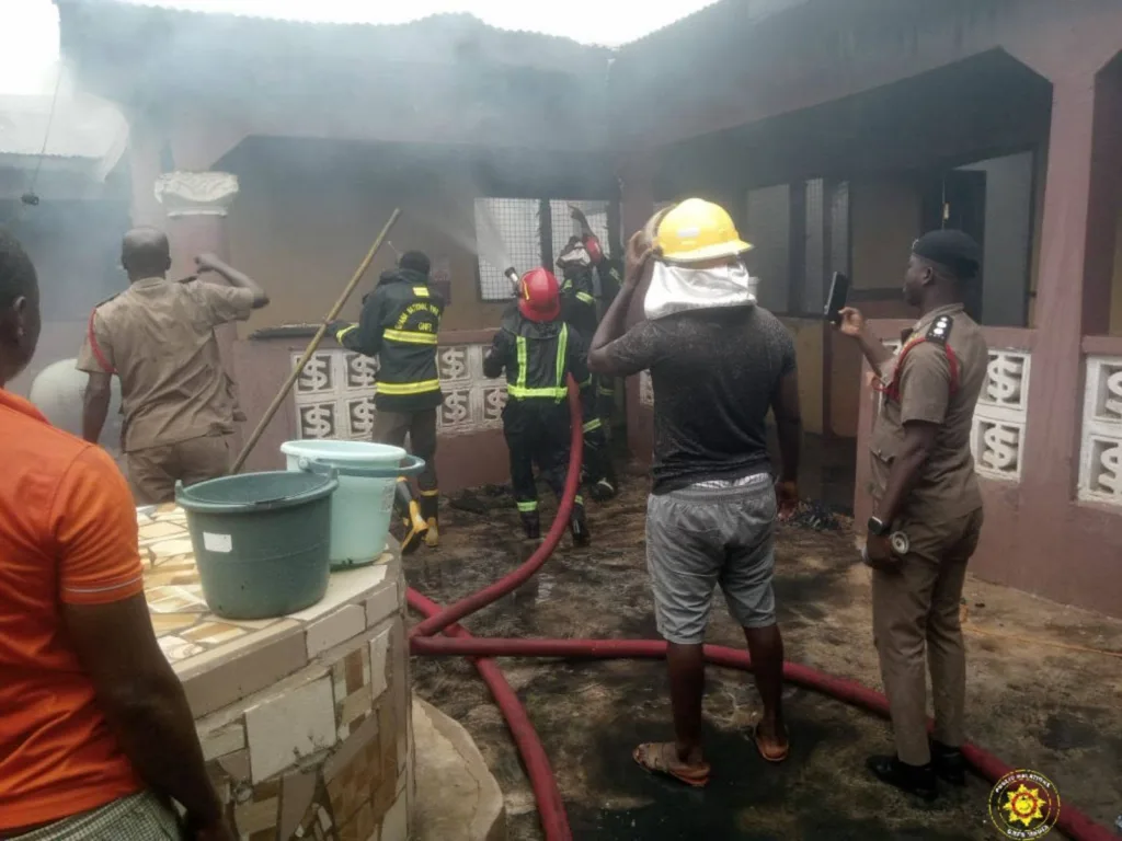 Fire destroys 20-room compound house in Wiawso