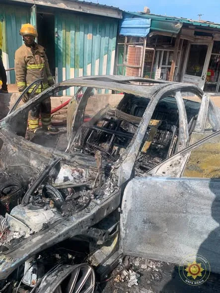 Fire destroys vehicle at Nungua Buade