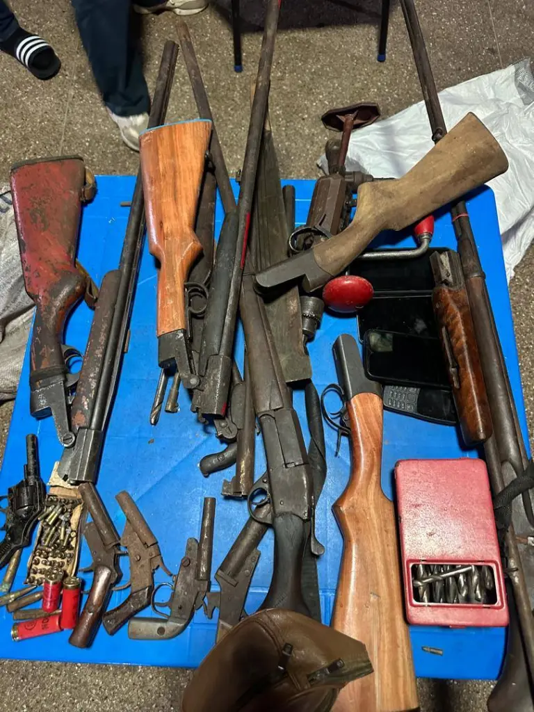 3 suspects arrested in Akatsi in robbery crackdown 3 suspects arrested in Akatsi in robbery crackdown