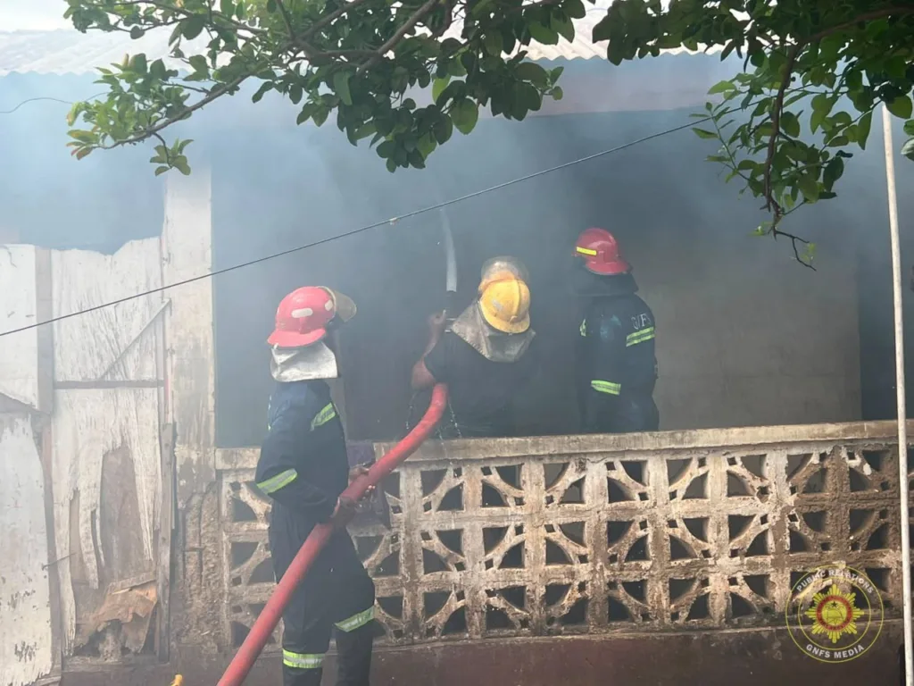 Fire guts 16 rooms at GBC Upper West staff compound in Wa Fire guts 16 rooms at GBC Upper West staff compound in Wa