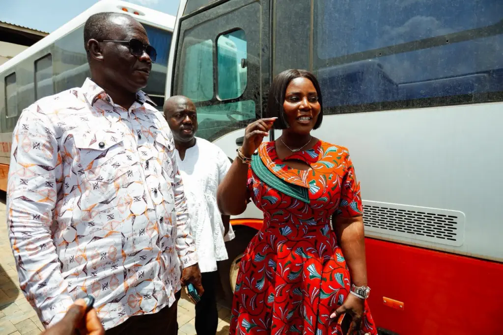 100 Isuzu buses inspected for Metro Mass deployment