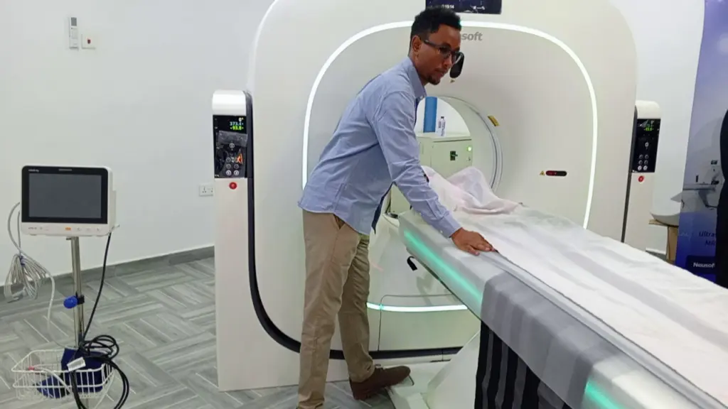 Cassona Global donates advanced CT scanner to DIMER Health Services in Ashanti Region