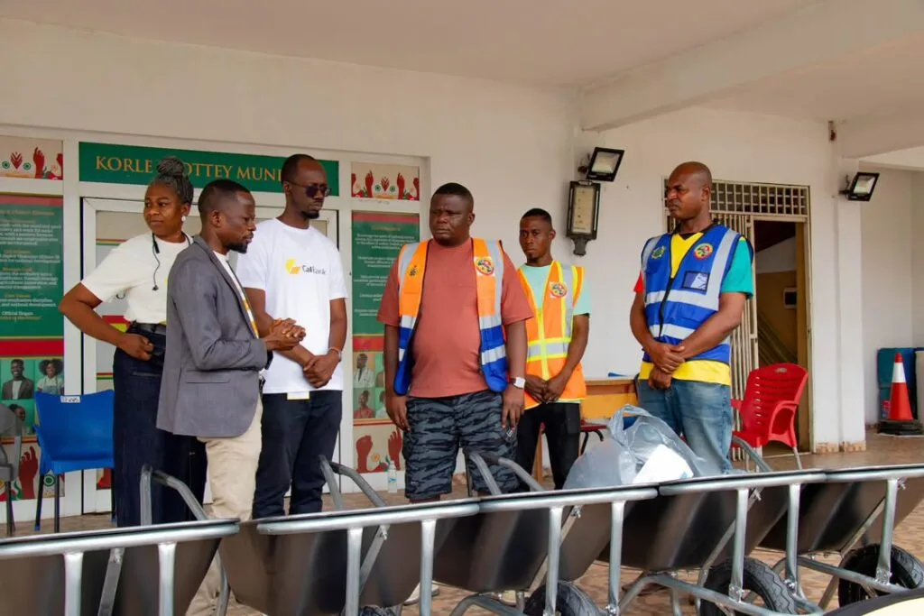 CalBank joins national sanitation exercise, donates clean-up equipment to Korle Klottey Municipal Assembly