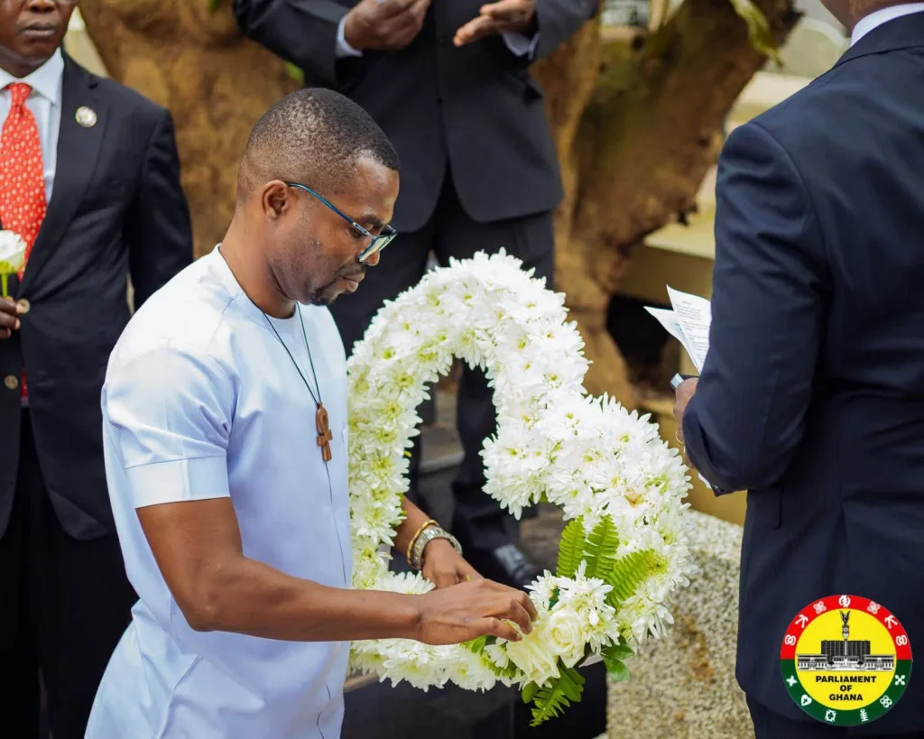 Parliament holds wreath-laying ceremony in memory of former Speaker Justice D. F. Annan