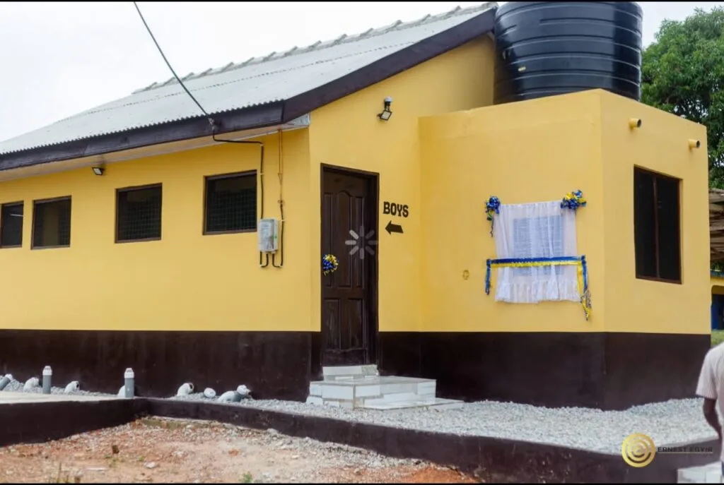 Saltpond Methodist A Basic School receives 10-seater toilet facility from alumnus