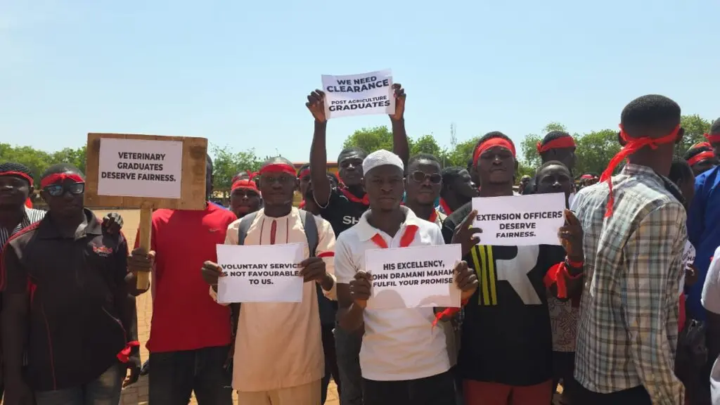 Over 5,000 unemployed agricultural graduates push government for recruitment Over 5,000 unemployed agricultural graduates push government for recruitment