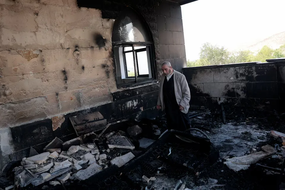Israeli settlers set fire to West Bank mosques after deadly clash