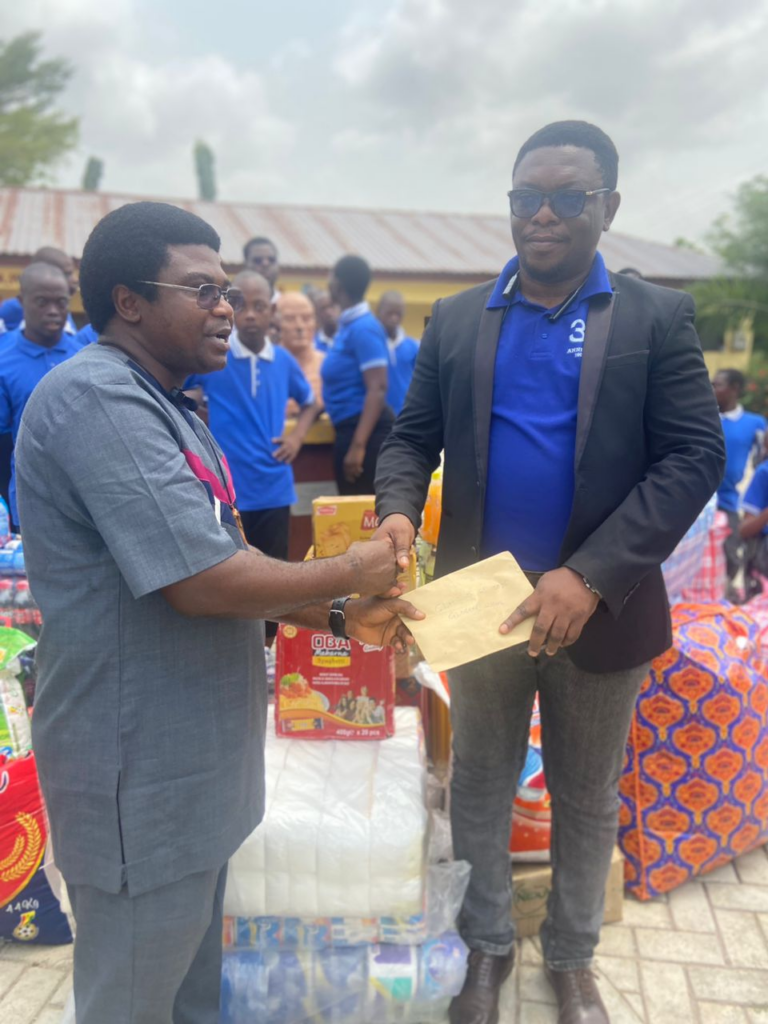 Globen School marks 30th anniversary with outreach to Good Samaritan Home in Adidome