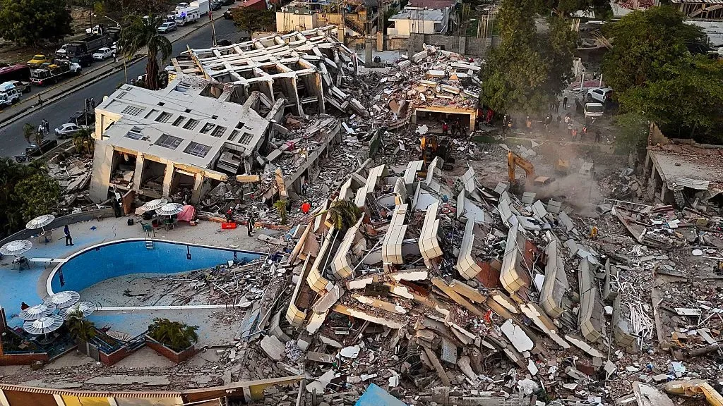 Teens who fled Venezuela after deadly quakes caught in another disaster in Colombia