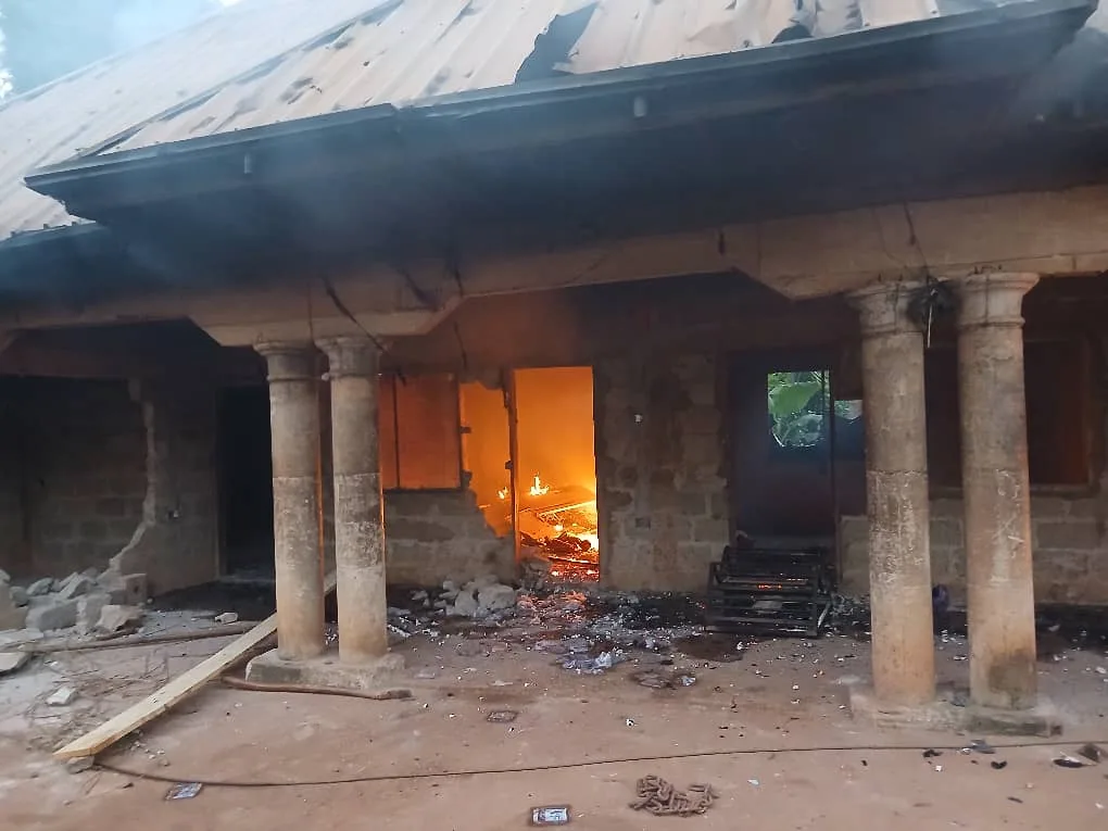 Police post torched after fatal Sayerano shooting as tensions escalate