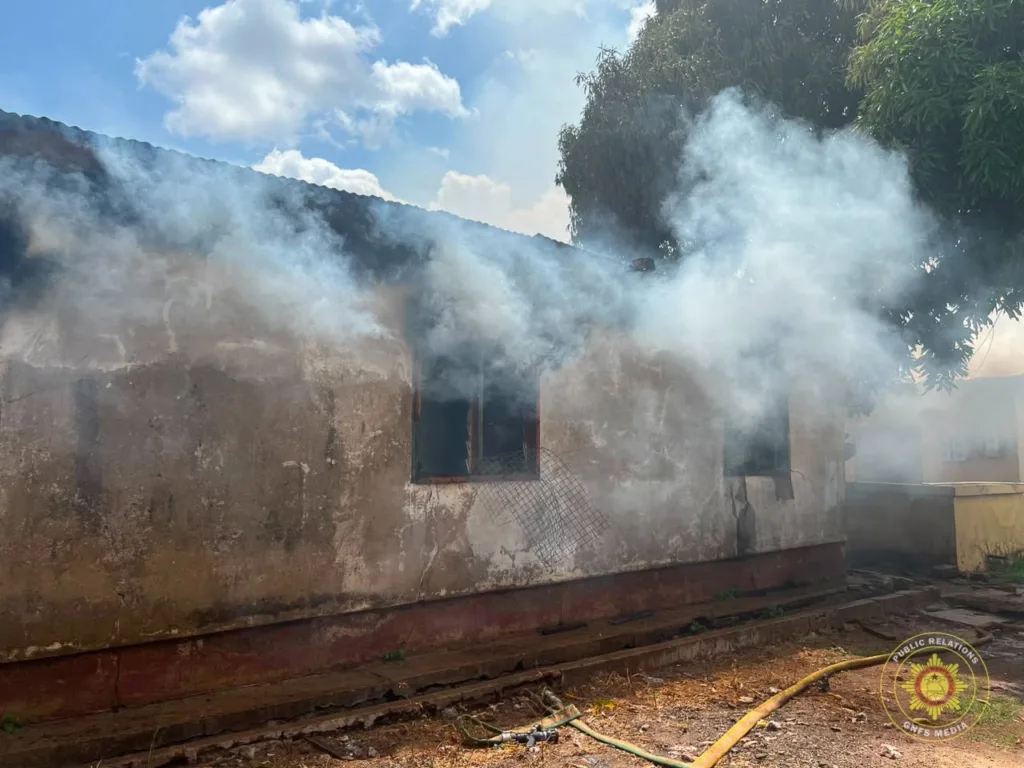 Fire guts 16 rooms at GBC Upper West staff compound in Wa Fire guts 16 rooms at GBC Upper West staff compound in Wa