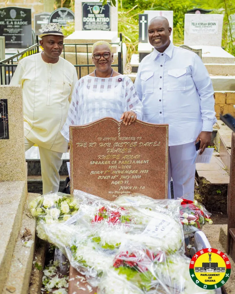 Parliament holds wreath-laying ceremony in memory of former Speaker Justice D. F. Annan