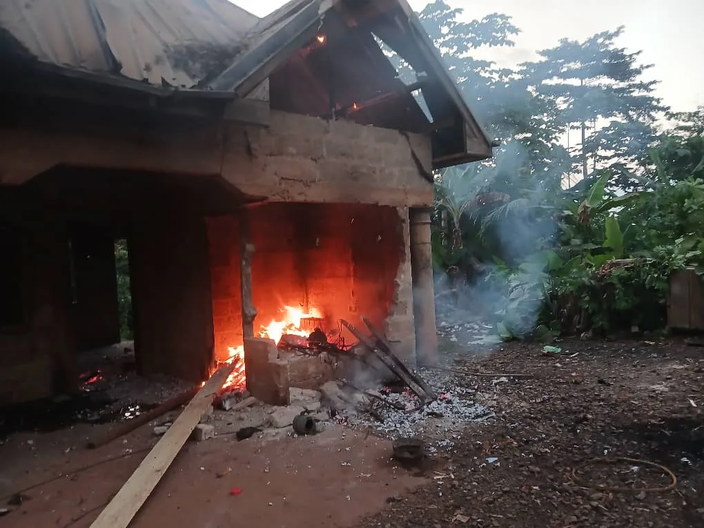 Police post torched after fatal Sayerano shooting as tensions escalate