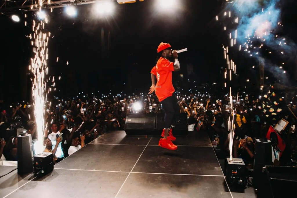 Stonebwoy delivers spectacular performance as WatsUp On Campus makes a stop at UniMAC