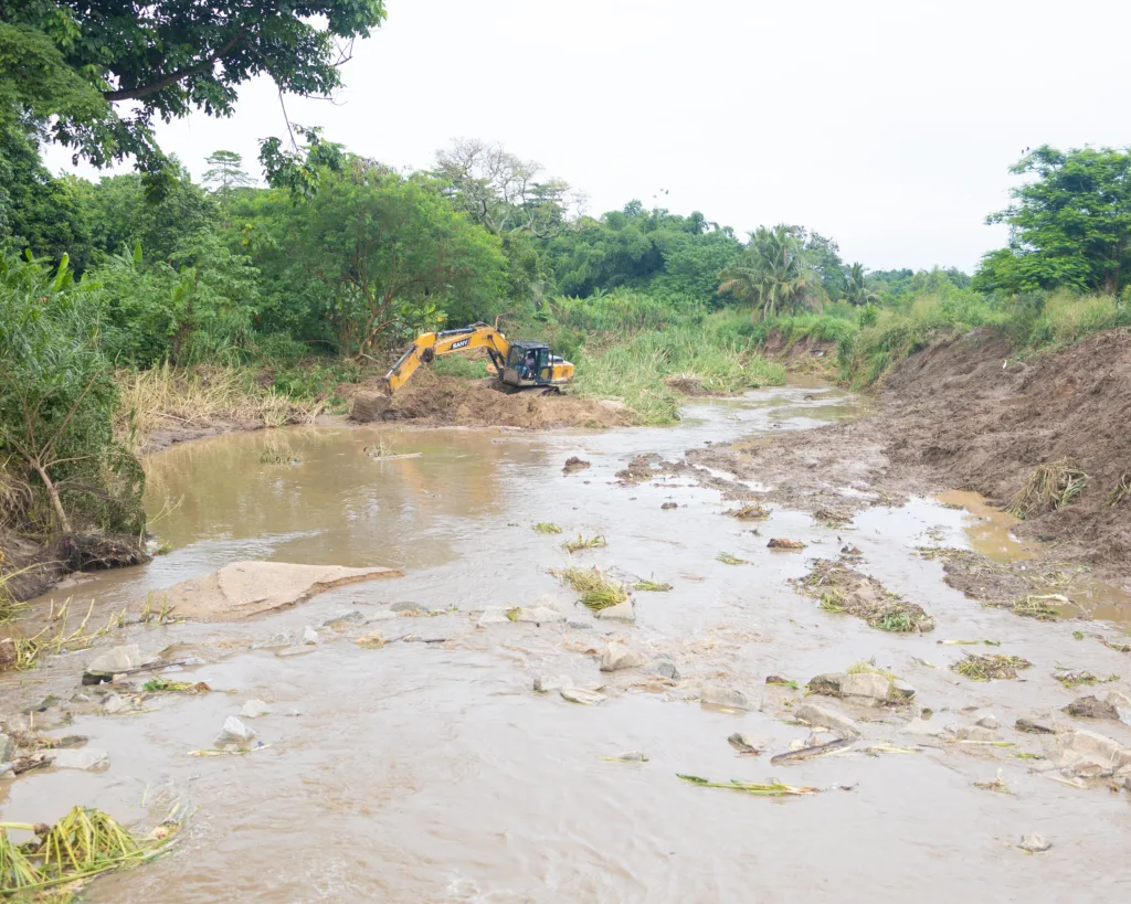 KNUST, NADMO begin dredging works after assessment reveals blocked stream and wetland encroachment KNUST, NADMO begin dredging works after assessment reveals blocked stream and wetland encroachment