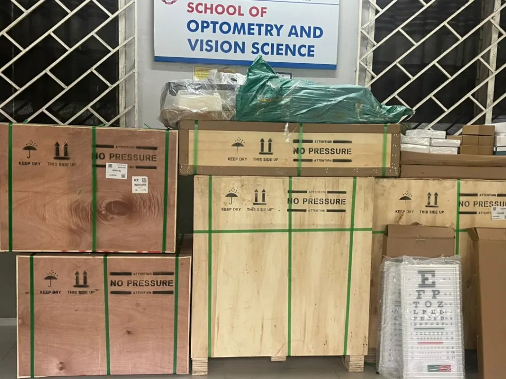 UCC School of Optometry receives $8,000 eye care equipment donation from alumnus