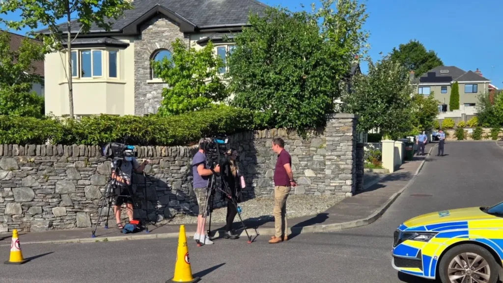 ‘Dark cloud’ hangs over Killarney after death of New York woman living in town