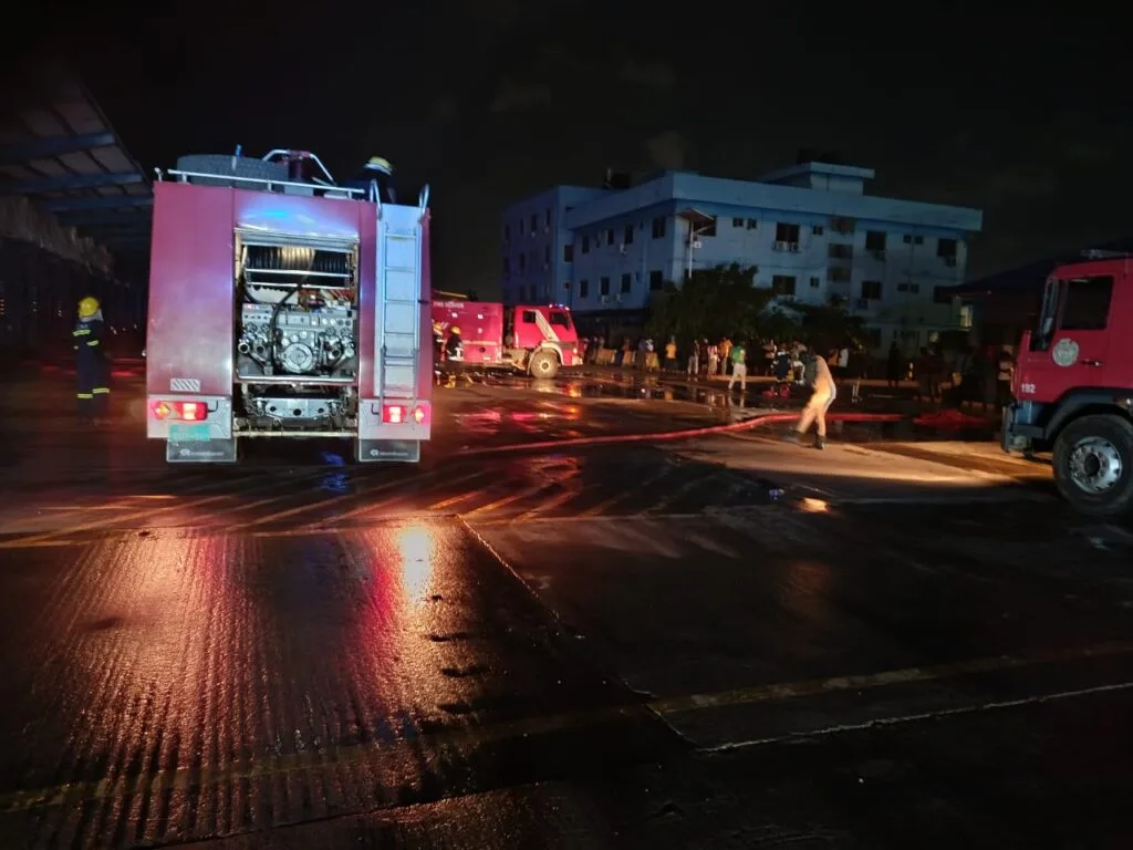 Massive fire engulfs warehouse at Tema Free Zones enclave Massive fire engulfs warehouse at Tema Free Zones enclave