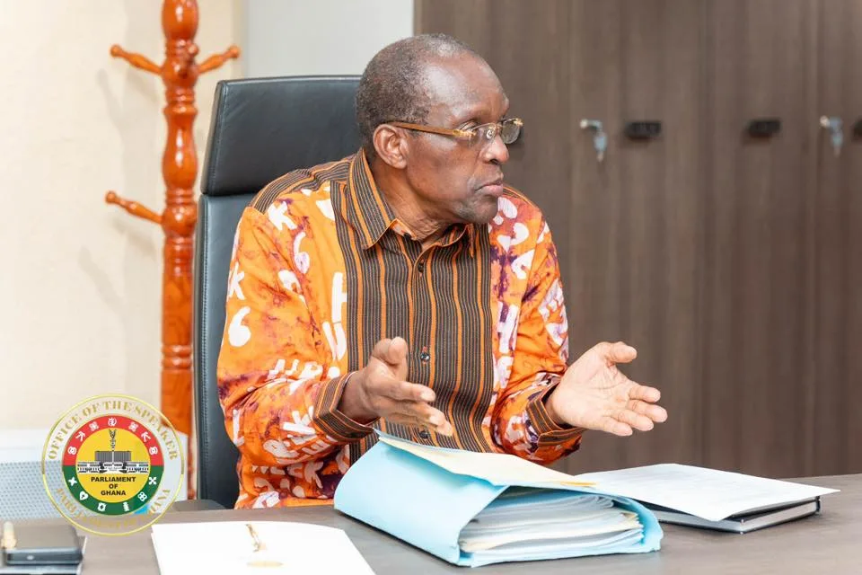 Photos: Parliament reconvenes, opens second meeting of ninth parliament
