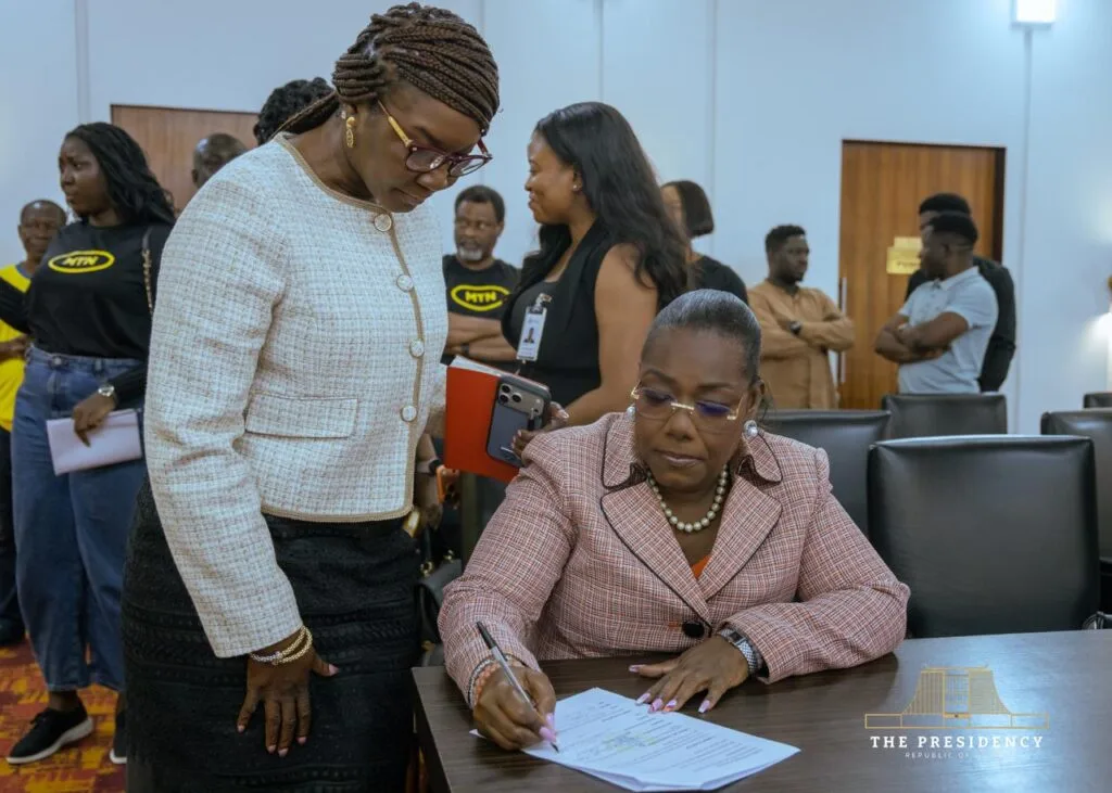 MTN Ghana fulfils GH¢2.5m promise to flood victims with relief supplies MTN Ghana fulfils GH¢2.5m promise to flood victims with relief supplies