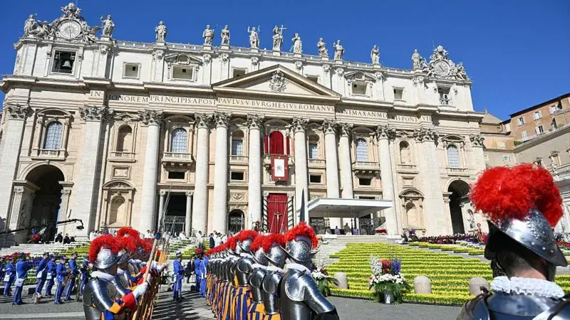 Pope Leo calls for global leaders to choose peace in his first Easter Mass Pope Leo calls for global leaders to choose peace in his first Easter Mass