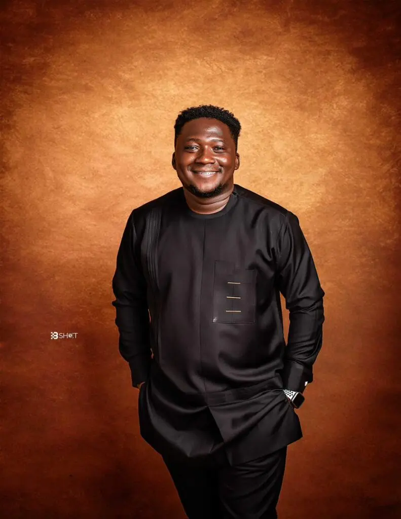 DJ Bridash meets Ghana High Commissioner in UK, set for London performance with E.L