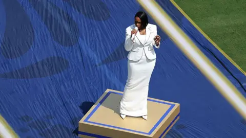 Getty Images Jennifer Hudson sings the national anthem before the match