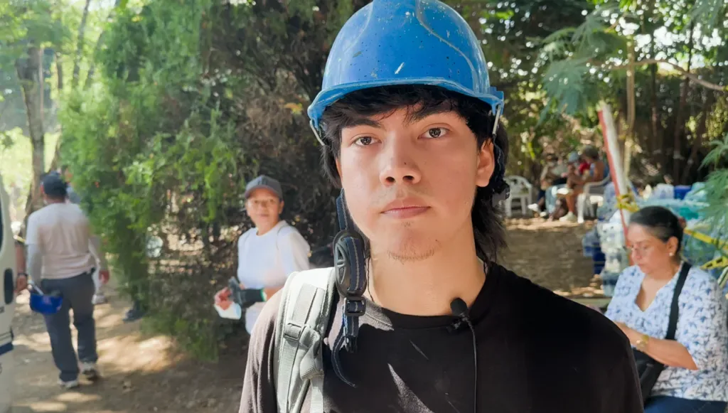 Brother of man trapped under rubble in Colombian quake clings on to hope Brother of man trapped under rubble in Colombian quake clings on to hope