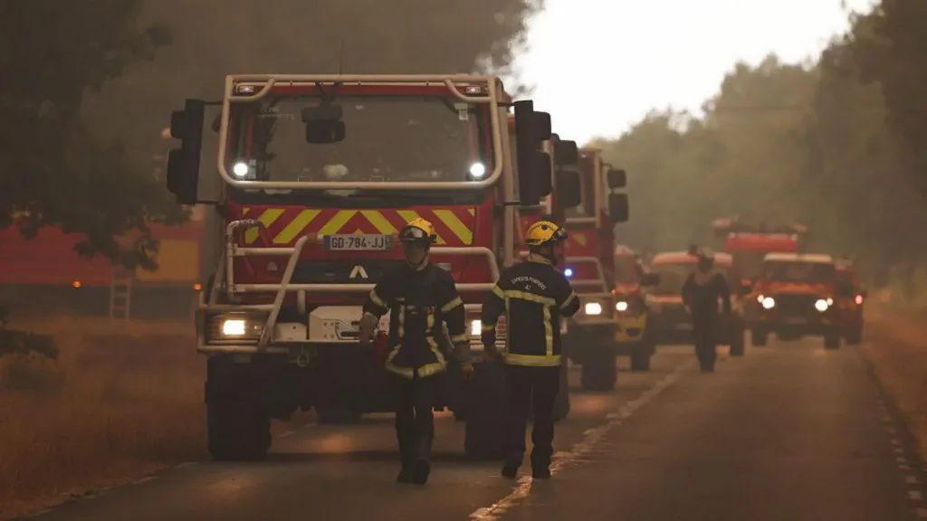 12,000 evacuated as wildfires spread across France’s Gironde region 12,000 evacuated as wildfires spread across France’s Gironde region