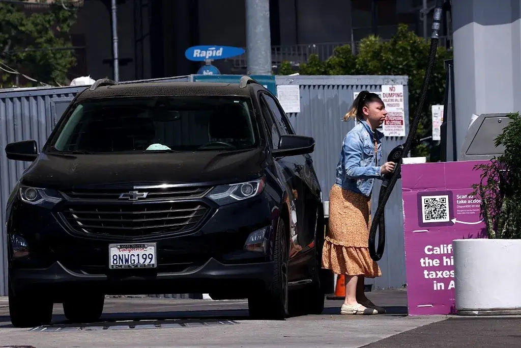 US gas price tops $4 for first time since 2022