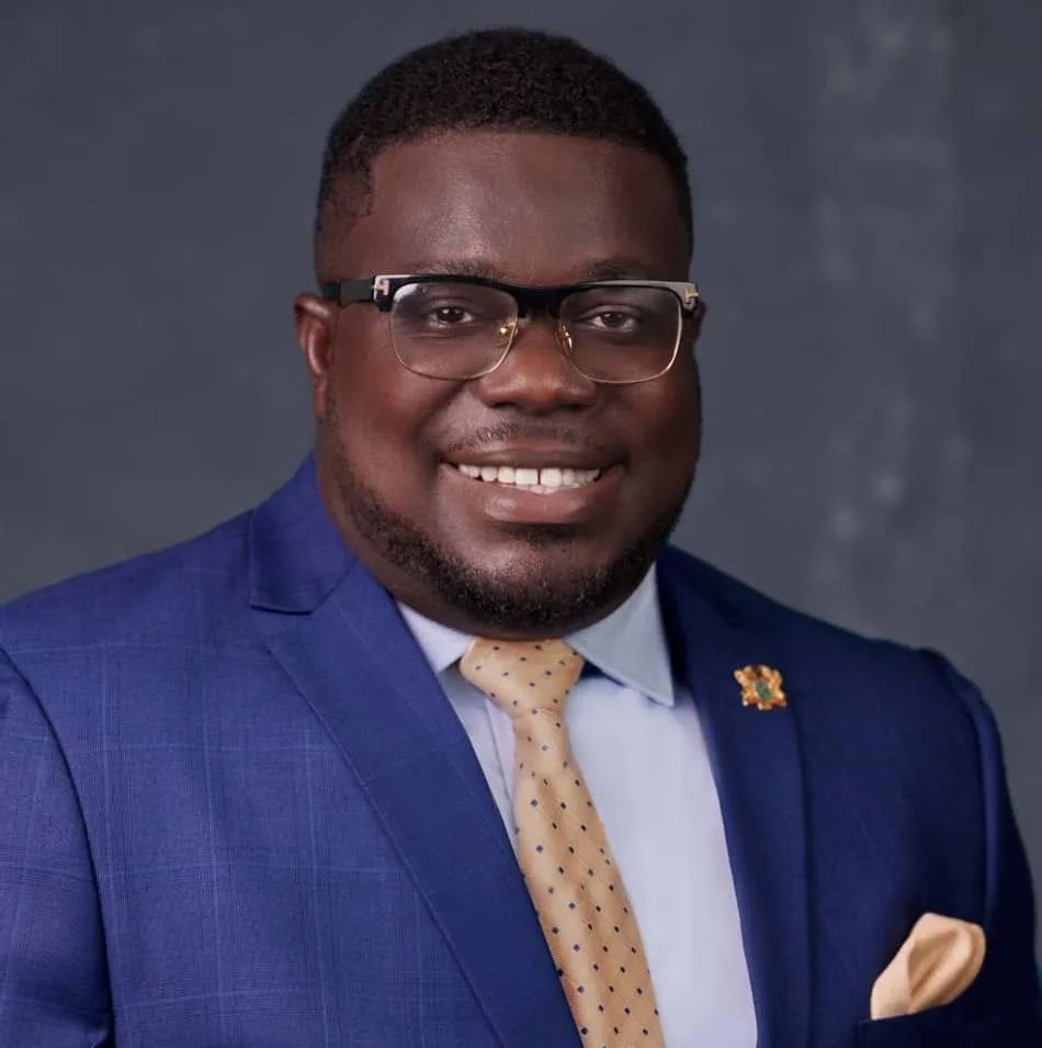 Obour pays nomination forms to all electoral area executives’ contestants in Asante Akyem South