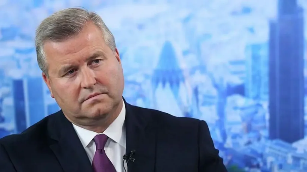 Ousted BP chairman hits back at ‘lies’ about his behaviour