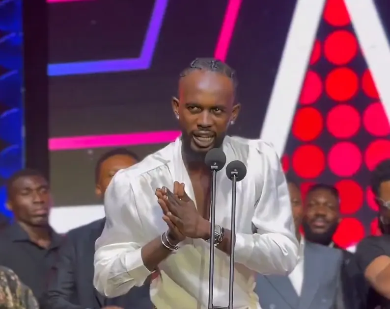 TGMA27: Black Sherif gifts GHC100K Album of the Year prize to Arathejay, hands listening session to Gonaboy