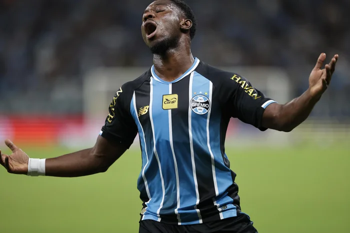 Gremio block Francis Amuzu’s Black Stars debut ahead of Mexico friendly