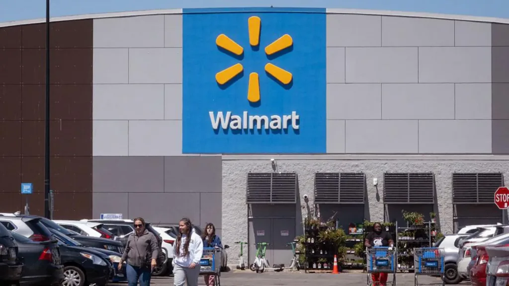 Walmart warns US shoppers are cutting spending as higher petrol prices bite