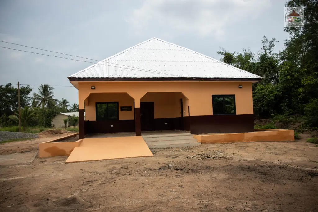 CEANA donates medical laboratory to Akpokofe community
