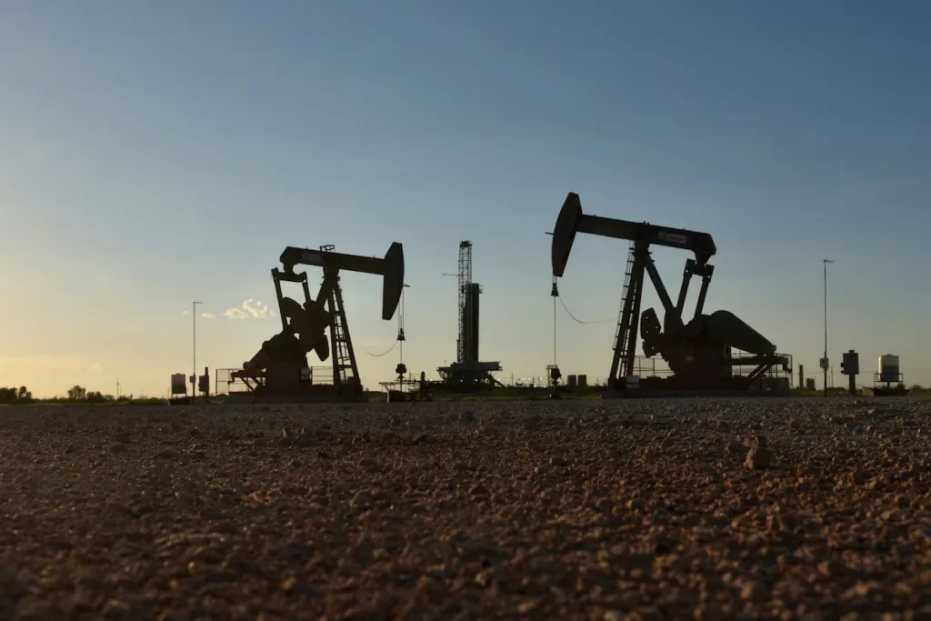 Oil prices steady as investors assess US-Iran war outlook