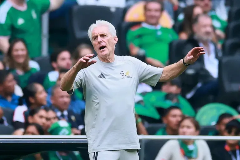 South Africa coach tells critics to ‘shut up’ before second World Cup match