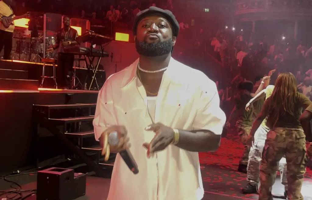 MC Abeiku Sarkcess ignites Sarkodie’s Rapperholic UK with high-energy command