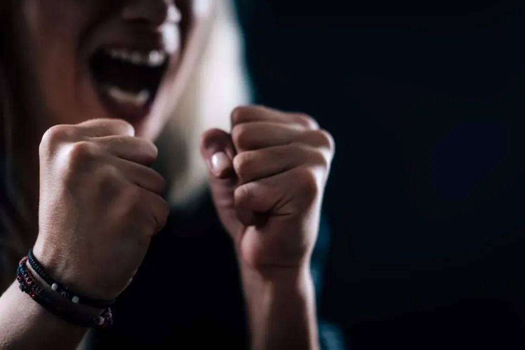 People with a lot of unresolved anger usually show it in these 3 surprising ways