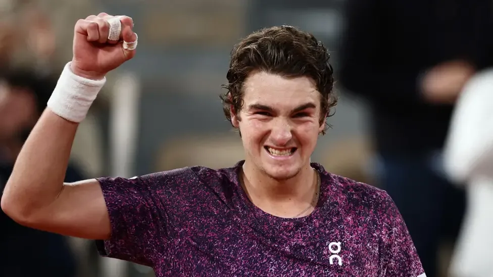 Fonseca, 19, shows title credentials by backing up Djokovic win